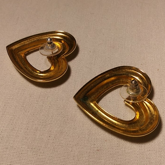 Heart Gold Tone Bold Pierce Earrings - Picture 6 of 6